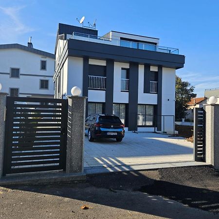 Modern Apartment In Very Quiet Location In Darica, Istanbul Экстерьер фото